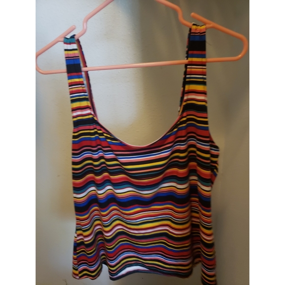 Multi color brand new tank/crop - Picture 3 of 3